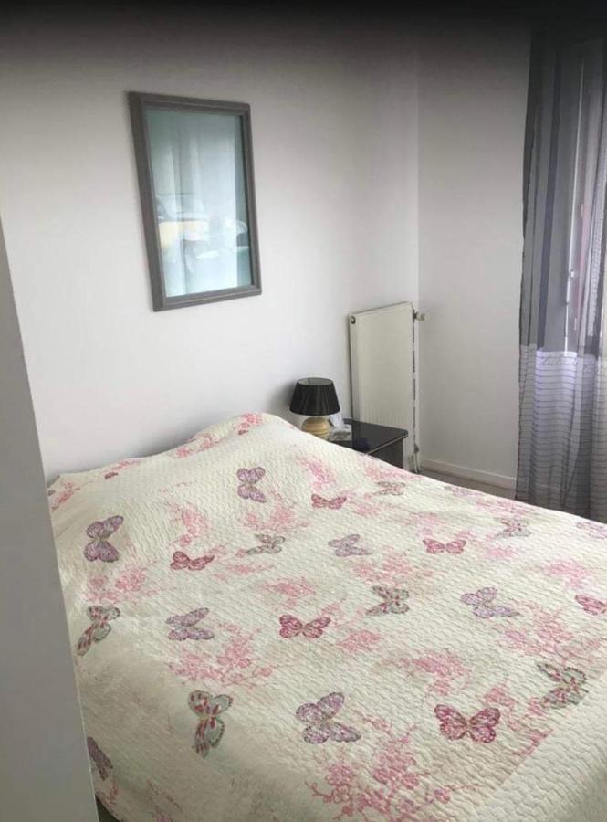 شقة Chambre Proche De La Defense كوربوفوا المظهر الخارجي الصورة